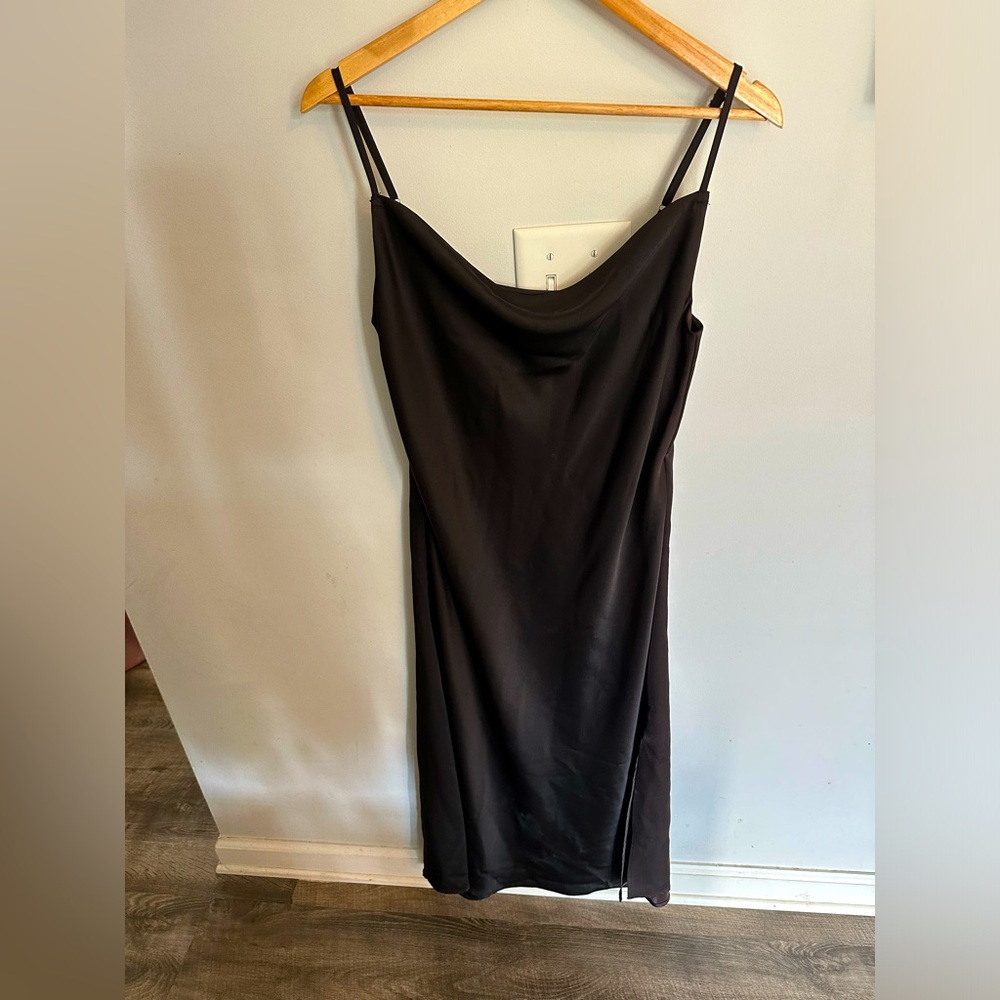 Dress Forum Black dress size S NWT